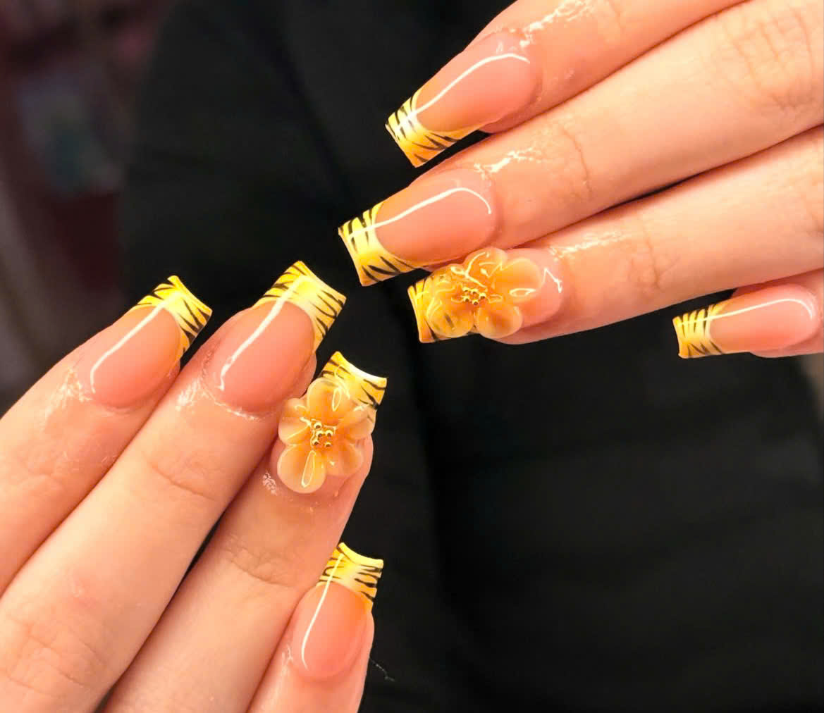 SOHO Nails & Spa nail photo 2